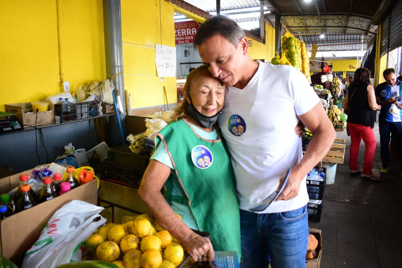 Marcio Bittar visita mercado que será reformado com emenda de R$ 20 milhões de sua autoria